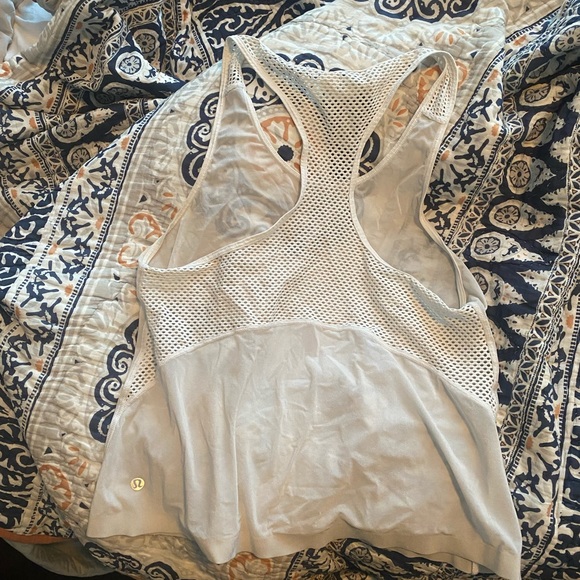 Lululemon workout tank - Picture 3 of 3